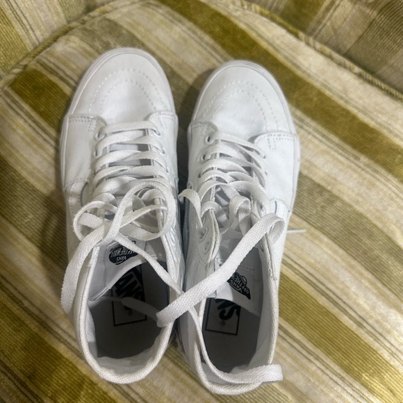 Vans Classic Sk8 Hi White High-Top Sneakers - Picture 5 of 6